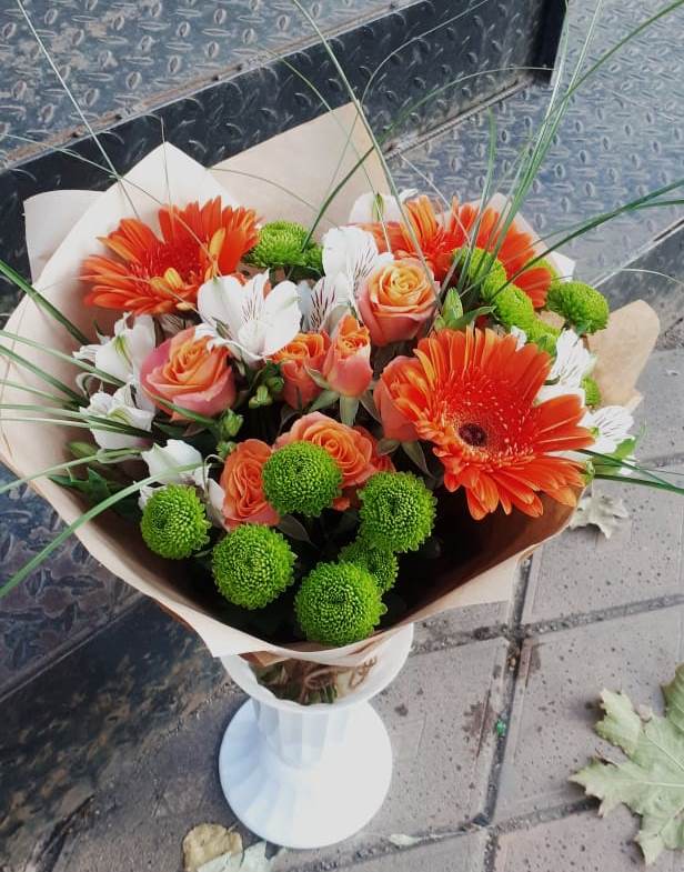 Букет цветов из: Герберы, Хризантемы, Альстромерии и Розы в Гергебиле
