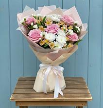 Букет цветов из:  Гвоздики, Орхидеи и Розы #REPLACE_PRED# Гергебиле