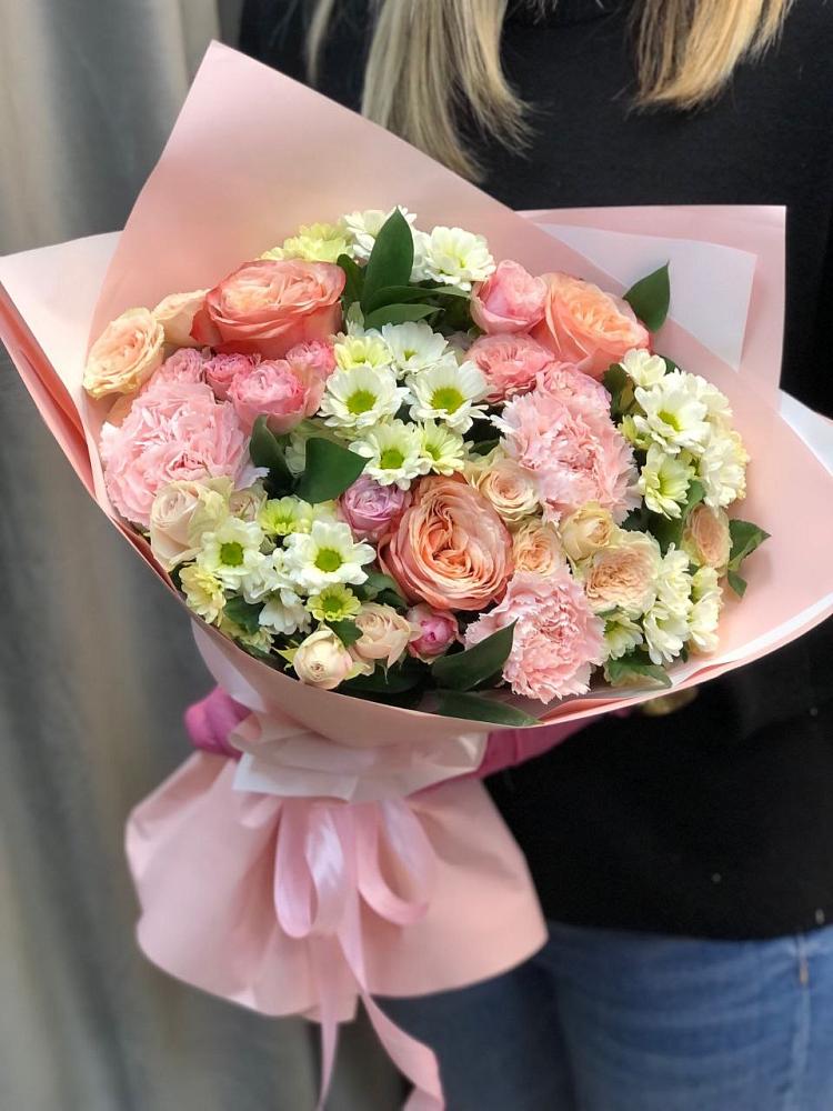 Букет цветов из: Гвоздики, Розы и Хризантемы в Гергебиле