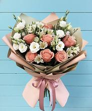 Букет цветов из:  Розы, Альстромерии и Лизиантусы #REPLACE_PRED# Гергебиле