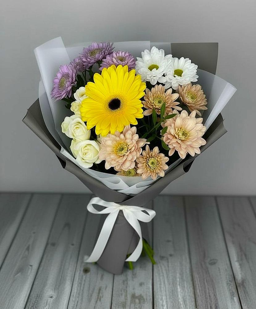 Букет цветов из: Розы, Герберы и Хризантемы в Гергебиле