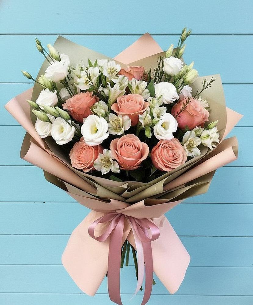 Букет цветов из: Розы, Альстромерии и Лизиантусы в Гергебиле