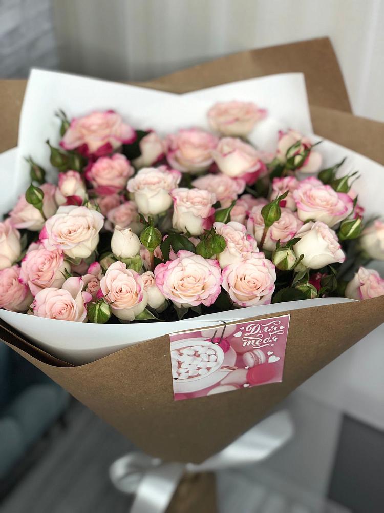 Букет цветов из: Розы в Гергебиле