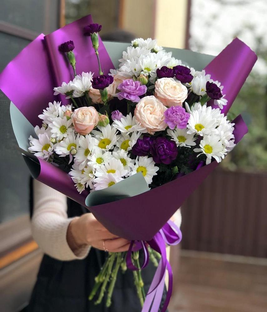 Букет цветов из: Хризантемы, Гвоздики и Розы в Гергебиле