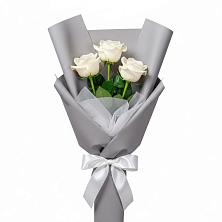 Букет 3 белые розы в Гергебиле