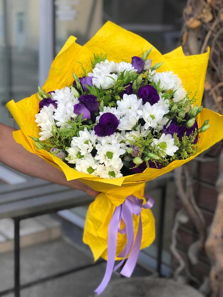 Букет цветов из: Ирисы, Хризантемы и Ромашки в Гергебиле