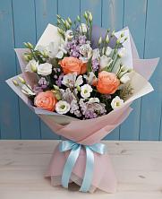 Букет цветов из:  Лизиантусы, Розы, Альстромерии и Гипсофила в Гергебиле