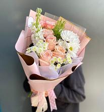 Букет цветов из:  Хризантемы и Розы в Гергебиле