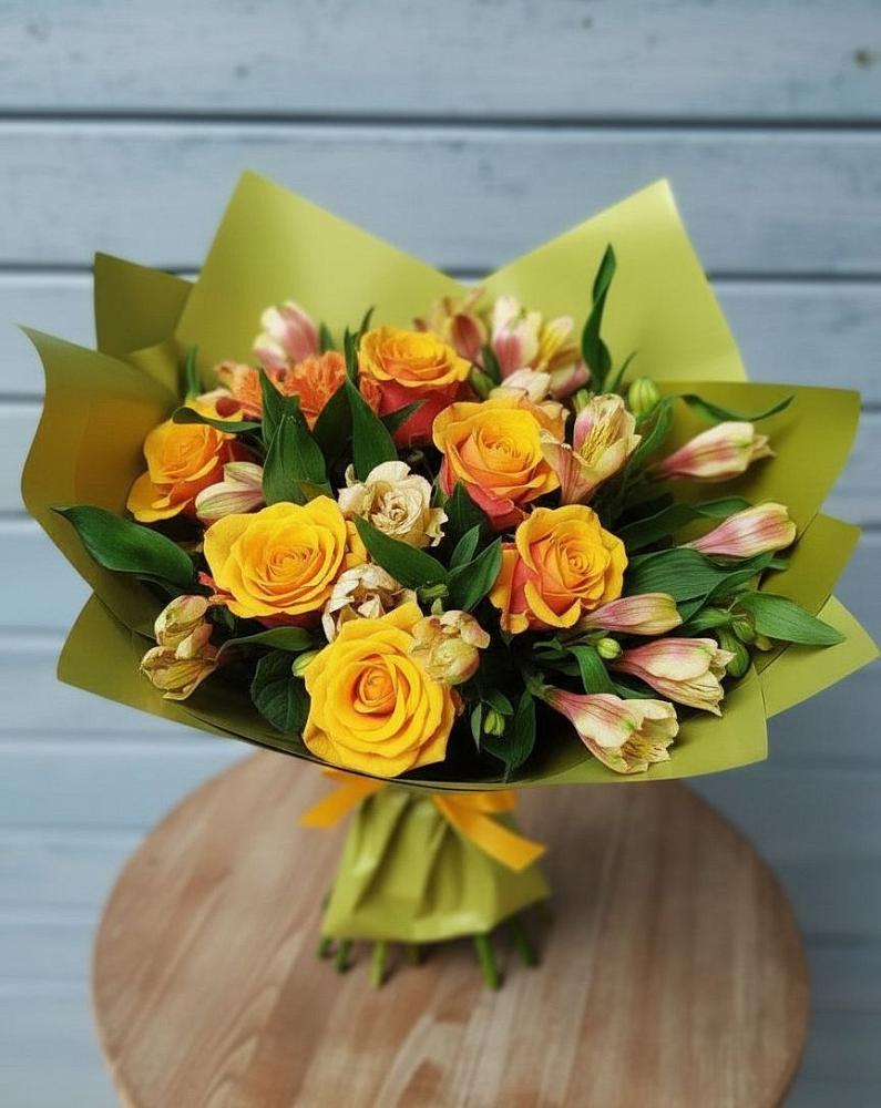 Букет цветов из: Альстромерии и Розы в Гергебиле