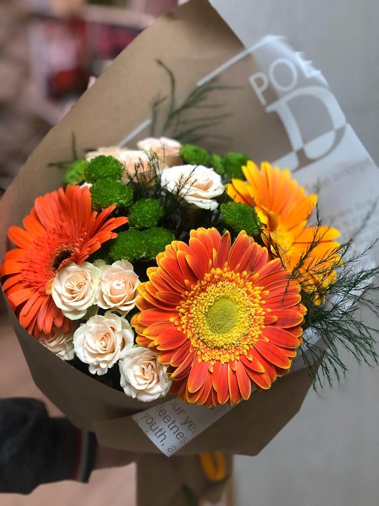 Букет цветов из: Герберы, Хризантемы и Розы в Гергебиле