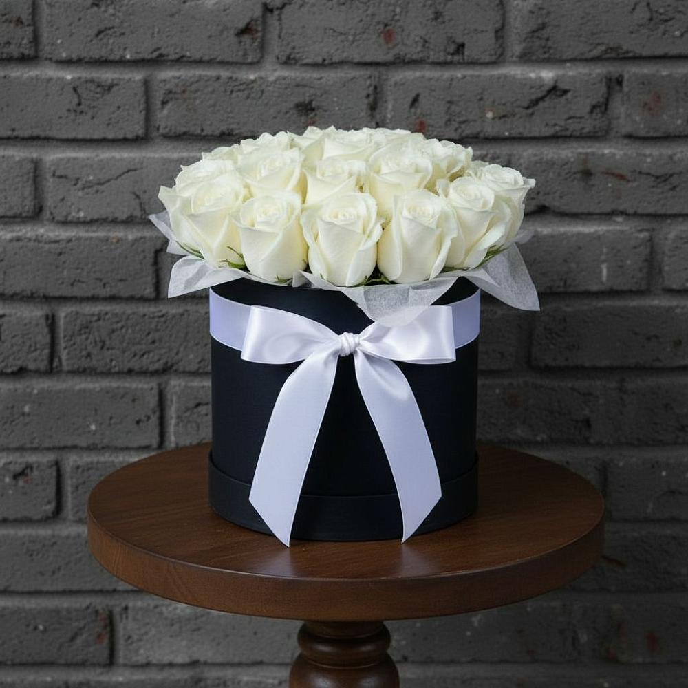 Цветочная композиция из Розы в шляпной коробке в Гергебиле