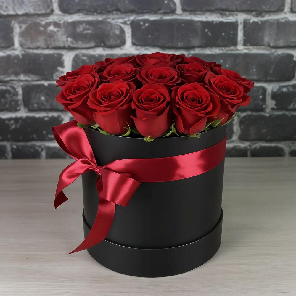 Цветочная композиция из Розы в шляпной коробке в Гергебиле