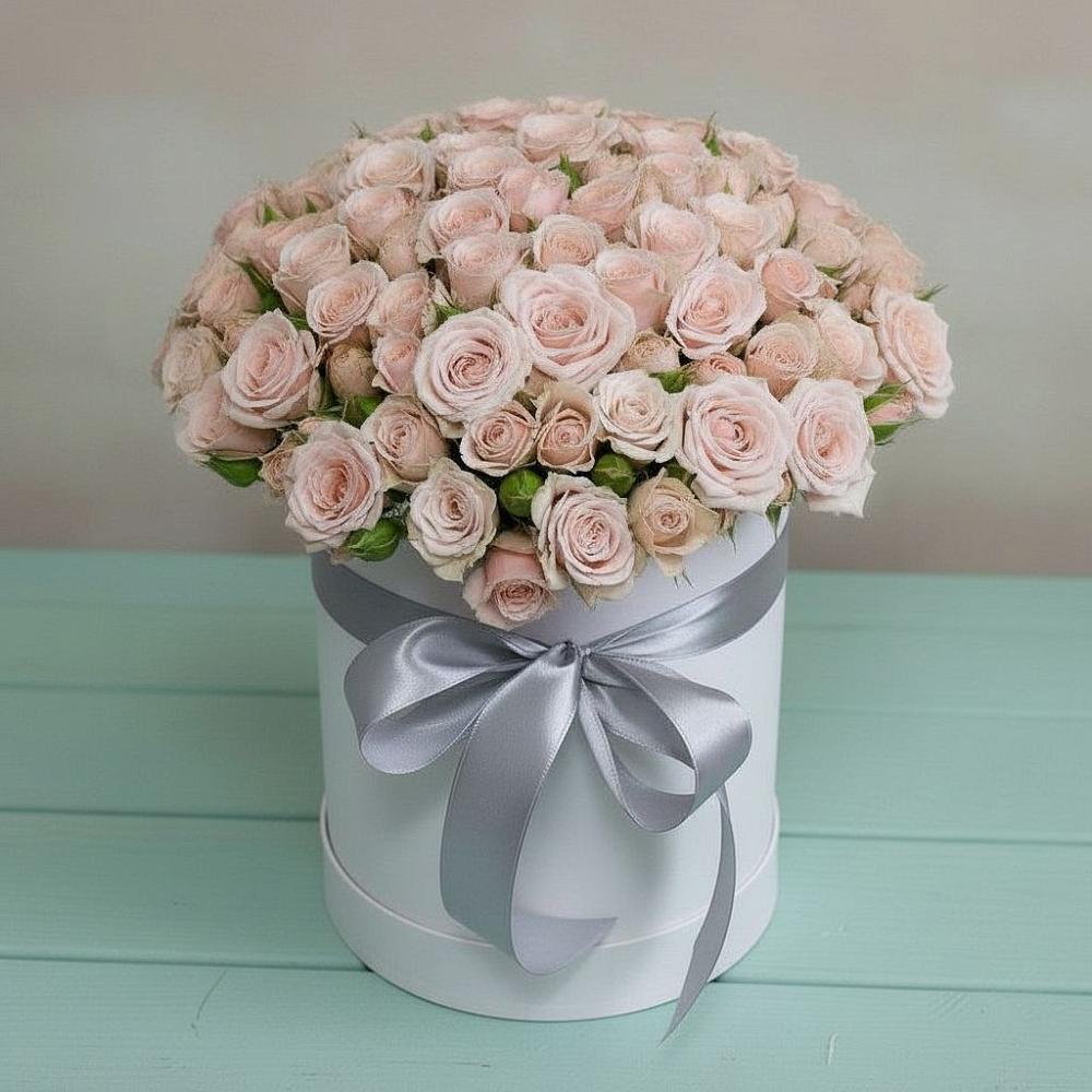 Цветочная композиция из Розы в шляпной коробке в Гергебиле